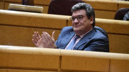 El ministro de Inclusión, Seguridad Social y Migraciones, José Luis Escrivá en el Senado