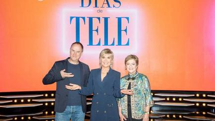 Erundino Alonso y Paz Herrera con Julia Otero en 'Días de Tele'