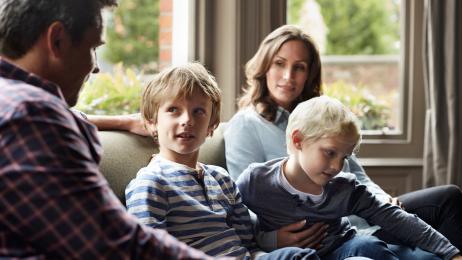 Los padres tóxicos a menudo parecen normales pero pueden ser detectados con una evidencia clara