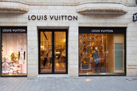 La cara más joven de Louis Vuitton en sus accesorios de chico SS19