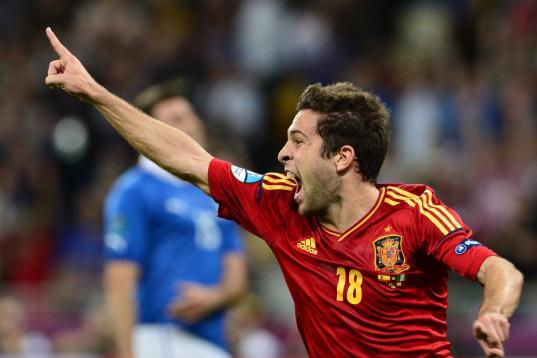 Jordi Alba celebra el segundo gol de España, obra suya.