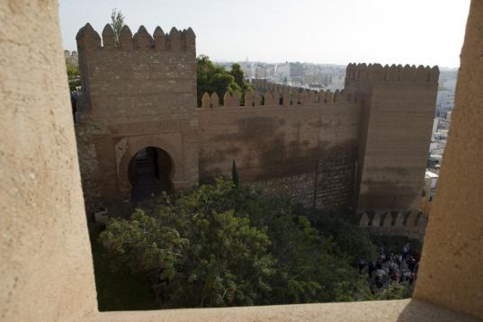 Dentro de ellas se encuentran las viviendas aristocráticas árabes de La Alhambra