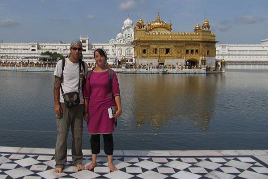 En junio de 2009, María y David se despedían de India visitando por segundo vez el Templo Dorado de Amritsar. De allí, se dirigirían a Pakistan. 