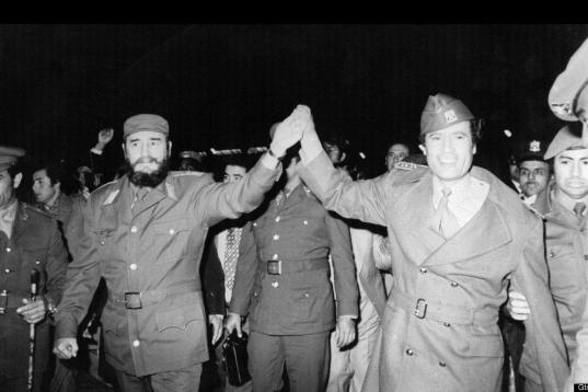 En 1977, el dictador libio y Castro se encontraron