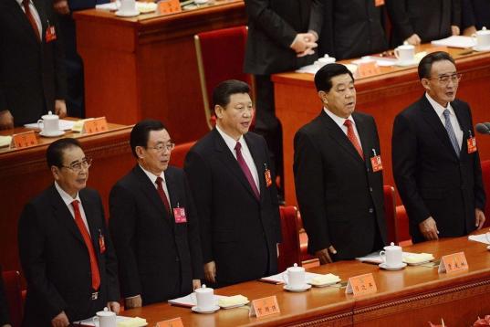 El vicepresidente chino, Xi Jinping, (en el centro) sería quien sustituya al presidente Hu Jintao como jefe del Partido Comunista de China en marzo del próximo año. 