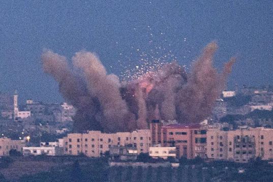 Vista desde territorio israelí de los bombardeos en Gaza