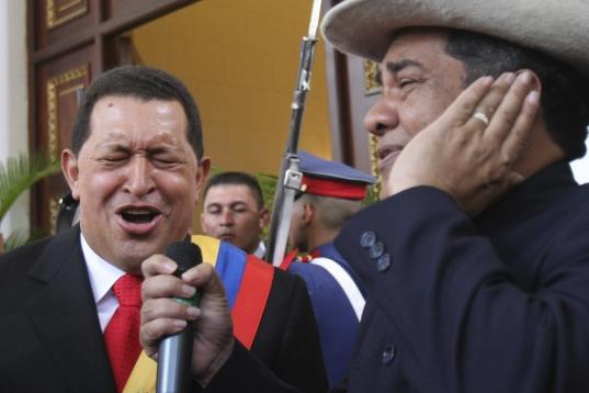 En 2009, Chávez cantó en la celebración del décimo aniversario de la Constitución venezolana