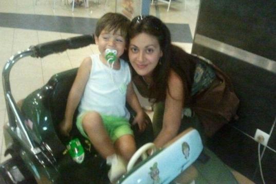"Una mamá más con su peque", dice Alejandra.
https://twitter.com/a_g_armesto/