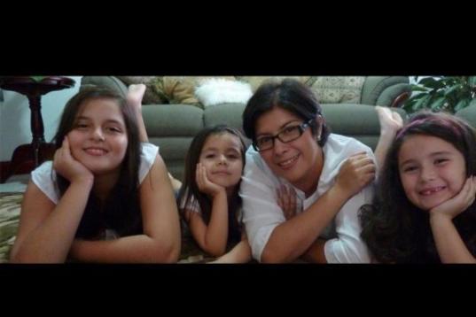 Ericka Herrera:En esta foto mis hijas con 12, 7 y 5 años cada una. Mi orgullo y mi todo!