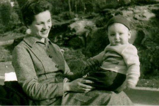 Mariano Rajoy con su madre