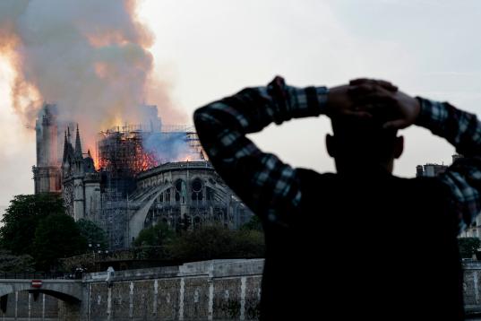 Incendio en la catedral de Notre Dame de París.