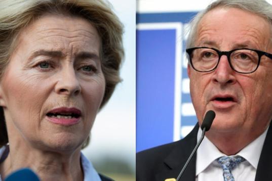 La alemana Ursula von der Leyen y el luxemburgués Jean-Claude Juncker, nueva presidenta de la CE y presidente saliente. 