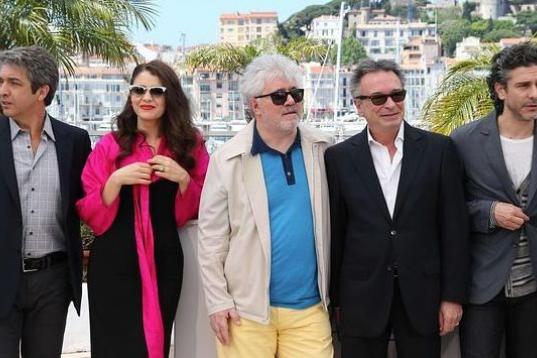 En Cannes se ha alzado con los premios a Mejor director y Mejor guión, pero la Palma de Oro se le ha resistido. Tampoco tiene la Concha de Oro de San Sebastián, ni el León de Oro de Venecia (donde sí ganó por e...