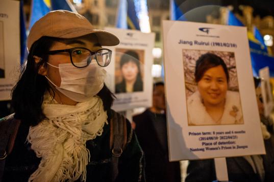 Protesta en el Día de los Derechos Humanos en Ámsterdam, en favor de la causa uigur