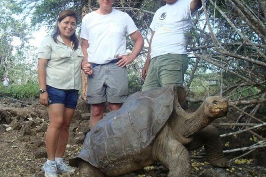 Era la última tortuga de su especie. Murió en 2012 en Galápagos.