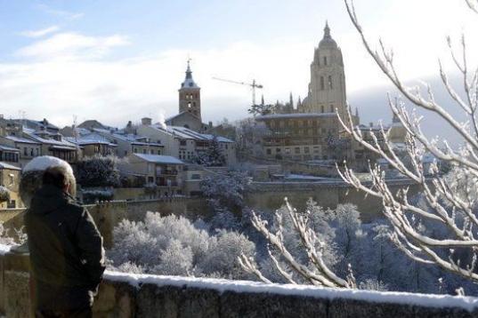 Vista de la ciudad de Segovia después de la nevada de la pasada madrugada.