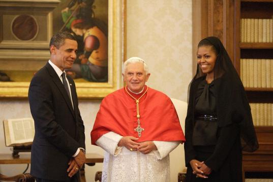 VATICAN CITY, VATICAN - JULY 10:  US President Barack Obama (L) and First Lady Michelle Obama meet with Pope Benedict XVI in his library at the Vatican on July 10, 2009 in Vatican City, Vatican. Obama was meeting with The Pope for the first time...