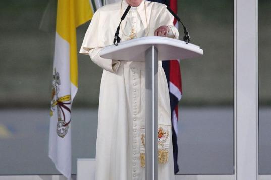Pope Benedict XVI delivers a speech prior to his departure at Birmingham International Airport, on September 19, 2010. The first state visit of a pope to Britain -- his predecessor John Paul II made a 'pastoral visit' in 1982 -- began in Scotlan...