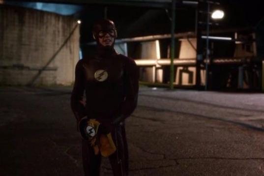La serie se basa en la historia del famoso superhéroe de DC Comics, Flash. Concretamente Barry Allen, el segundo individuo en adoptar esta identidad. 

Barry es literalmente el hombre con vida más rápido del mundo
...