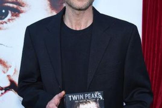 Después de Twin Peaks: Probablemente su mayor éxito tras la serie fue Algunos hombres buenos (1992), película en la que trabajó con Tom Cruise, Jack Nicholson y Demi Moore. 

Edad en 2014: 47 años