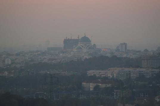 St. Sava church is seen in smog during air pollution in Belgrade, Serbia, October 23, 2019. Picture taken October 23, 2019. REUTERS/Marko Djurica
