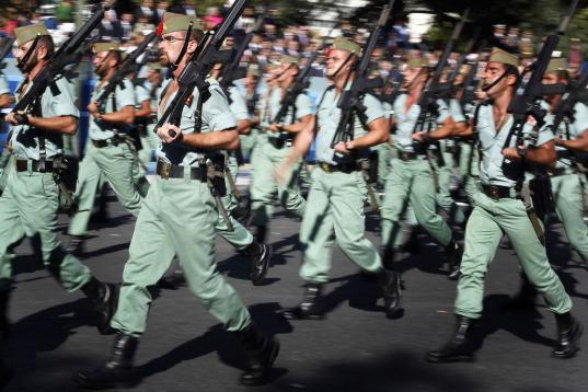 Iñigo Urkullu, presidente del PNV y lehendakari, comparó a las Fuerzas Armadas con la banda terrorista en abril de 2012. Dijo que "la mentalidad belicista" del Ejército era equiparable a la violencia etarra. 