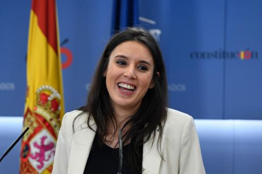 2018: Irene Montero da una rueda de prensa tras la moción de censura a Rajoy