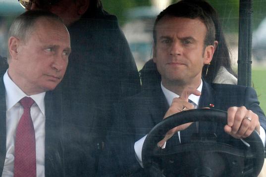 De copiloto desconfiado con Macron