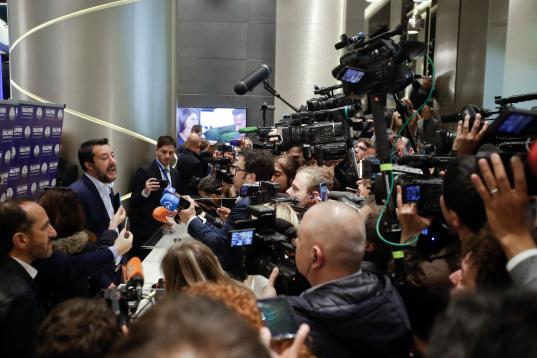 El 8 de abril, en una rueda de prensa en Milán en la que explicó su apuesta de unidad de la derecha europea. 