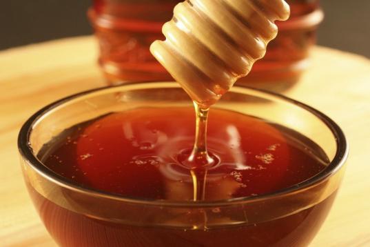 No es ninguna novedad que la miel no debería faltar en nuestras despensas en invierno. Porque no sólo tiene un poder curativo (un estudio publicado en 2007 en la revista médica Archives of Pediatrics and Adolescent Medicine descubrió que es ...