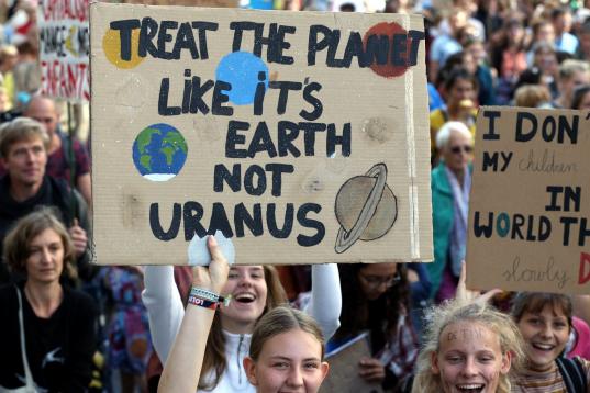 "Trata al planeta como si fuese la Tierra, no Urano". 