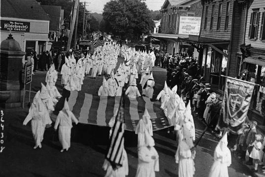 Un rally del Ku Klux Klan en Long Branch, Nueva Jersey, en 1924.
