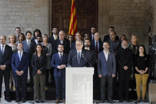 El presidente catalán, Quim Torra, comparece junto a su Gobieropara valorar la sentencia del procés que ha publicado este lunes el Supremo