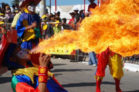 La ciudad colombiana de Barranquilla tiene también una importante tradición de carnavales, y es que esto es algo muy común en Sudamérica, especialmente en su vecina Brasil. La ciudad colombiana, bañada por el mar Caribe, deja a sus visitant...