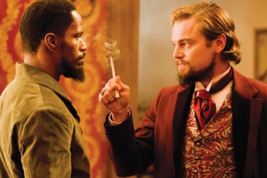 Se coló el Spaghetti Western (por méritos propios). Quentin Tarantino consigue llevar la historia de Django al cine de una manera exagerada y mantener al espectador pegado a la pantalla, entre risas y acción.