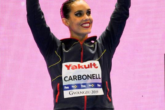 Ona Carbonell celebrando la plata durante el Mundial de Corea del Sur.