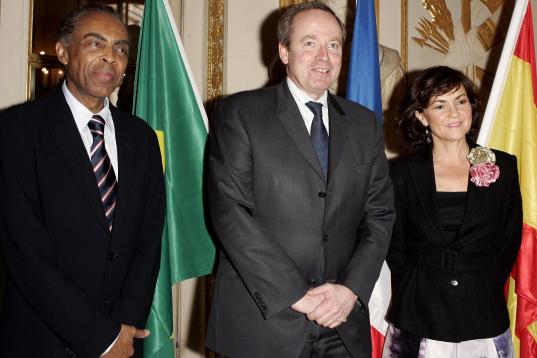Cuando era Ministra de Cultura en 2005, con sus homólogos francés y brasileño.