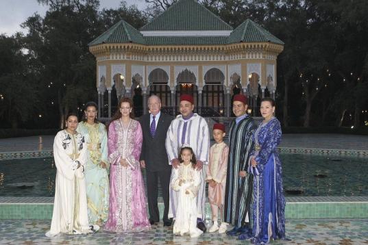 Junto a la familia real marroquí en el palacio Dar Essalam en Rabat.
