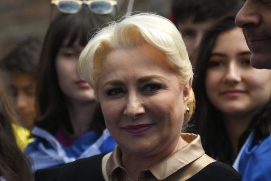 Viorica Dancila, primera ministra rumana, suma a PSD + ALDE. 