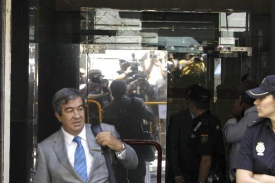 Francisco Álvarez-Cascos, a su salida de la Audiencia.