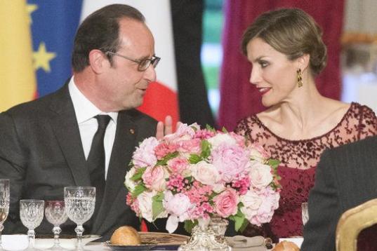 En una cena de Estado en Francia, con el presidente, François Hollande, 