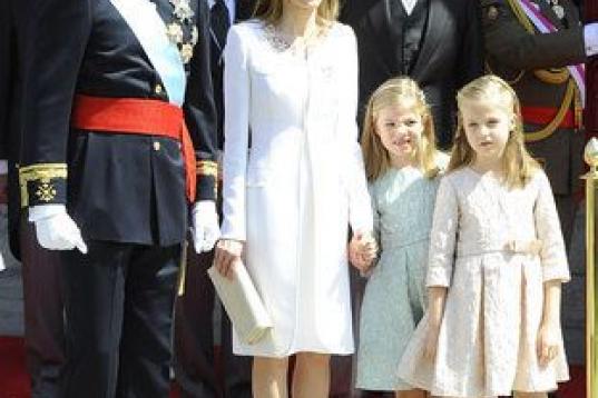 Con Felipe y sus hijas en el acto de proclamación