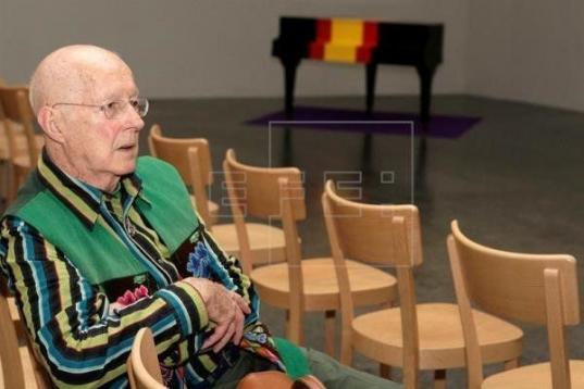 El pintor, poeta, músico y fotógrafo Juan Hidalgo falleció el 27 de febrero en en su casa de Ayacata (Gran Canaria) a los 90 años.

El artista recibió el Premio Nacional de Artes Plásticas en 2016,&...