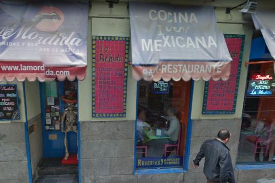 Hay muchas Mordidas en Madrid, pero La Mordida de Sabina es la de la calle Belén. El espacio que hoy ocupa este restaurante mexicano fue en su día El Café de Belén, propiedad de un amigo Víctor. El cantante esc...