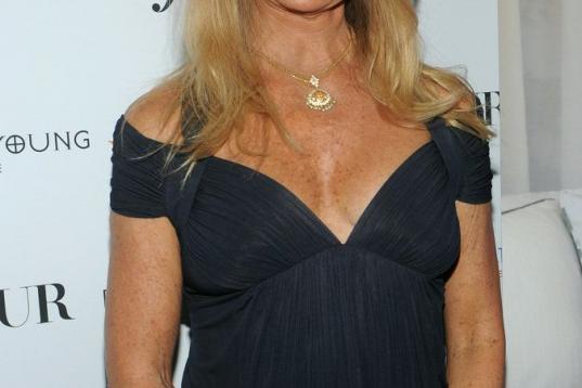 Goldie Hawn, 67
