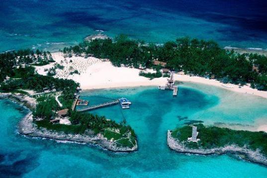 Con unas temperaturas que rondan los 25ºC y sin amenaza de lluvias, las Bahamas son uno de los mejores destinos donde pasar el invierno al sol, no solo por el clima sino por sus excelentes playas.