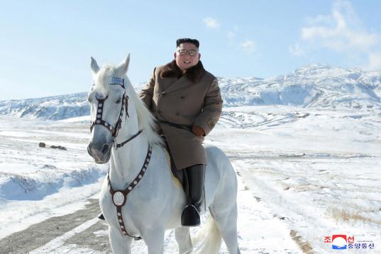 Kim Jong-un a caballo.