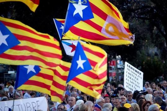 Manifestación en Barcelona convocada por la ANC bajo el lema "Acabemos lo que empezamos. Ganemos la independencia" enmarcada en una jornada de movilizaciones por toda Cataluña con motivo del segundo aniversario del 1-O. 