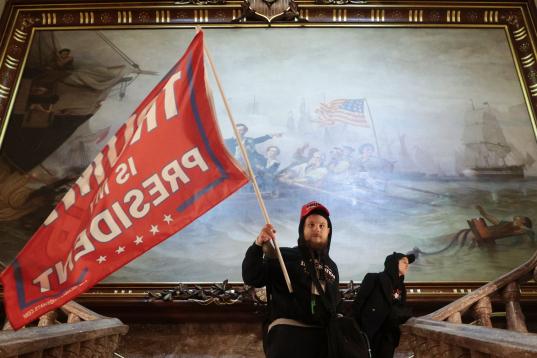 Manifestantes pro Trump irrumpen en el Capitolio.