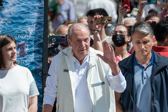 El rey Juan Carlos, de regatas en Sanxenxo tras su regreso a España